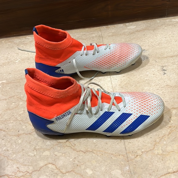 Adidas Predators Football Shoes - Picture 3 of 8